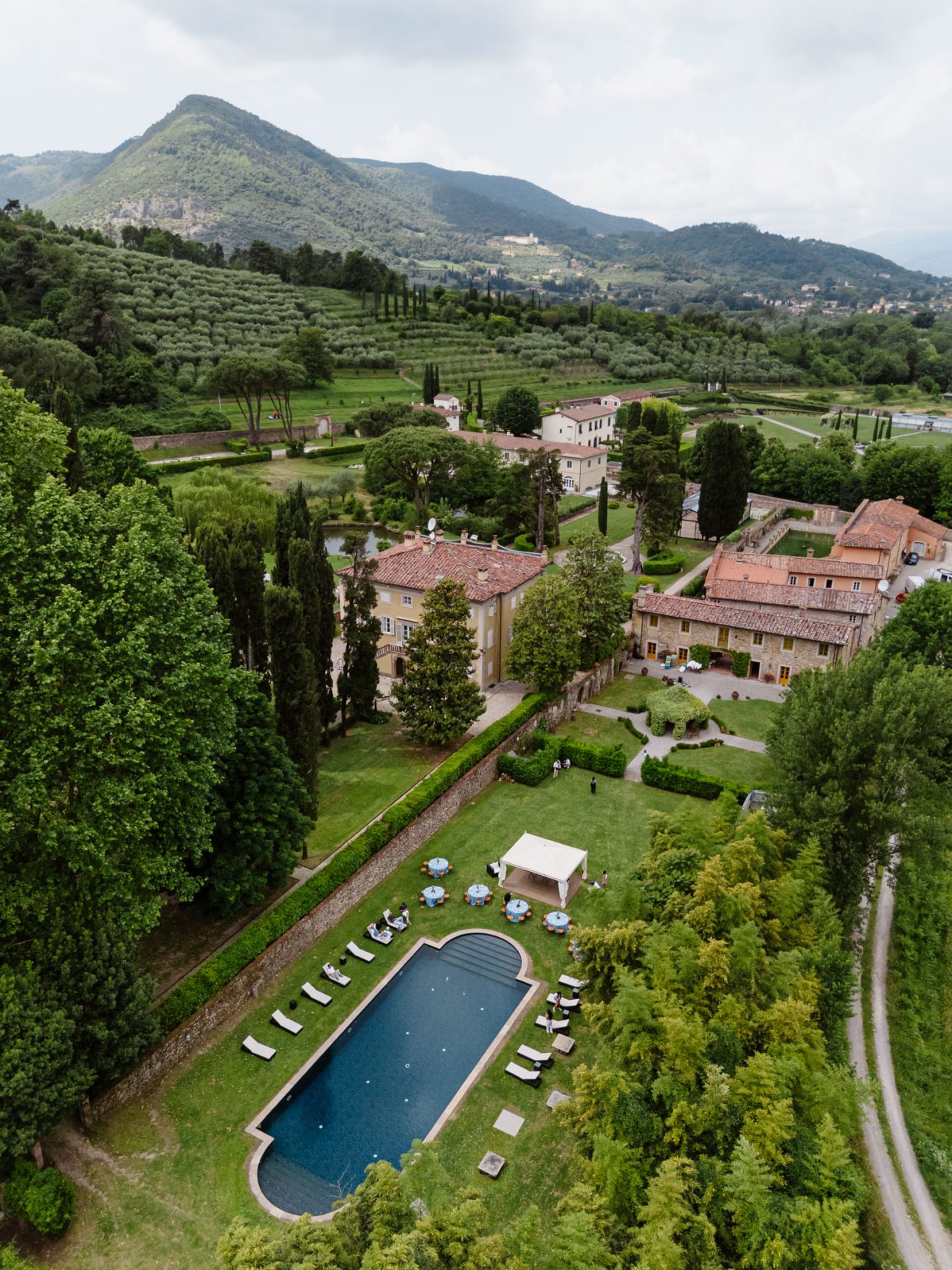 BBQ farewell Jewish wedding Tuscany