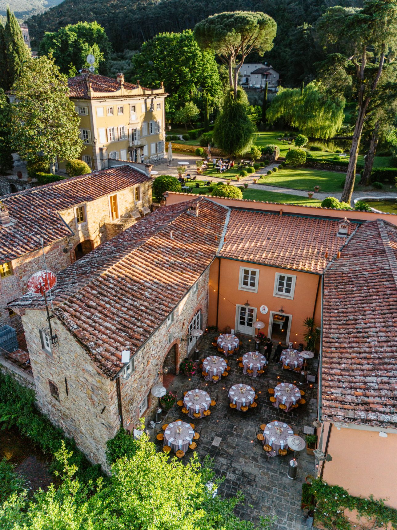 Luxury Jewish Wedding Tuscany - Shabbat ceremony Emily & Refael