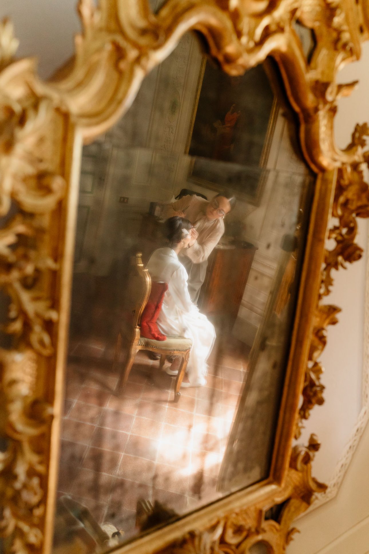 Bride preparation luxury Jewish wedding Tuscany