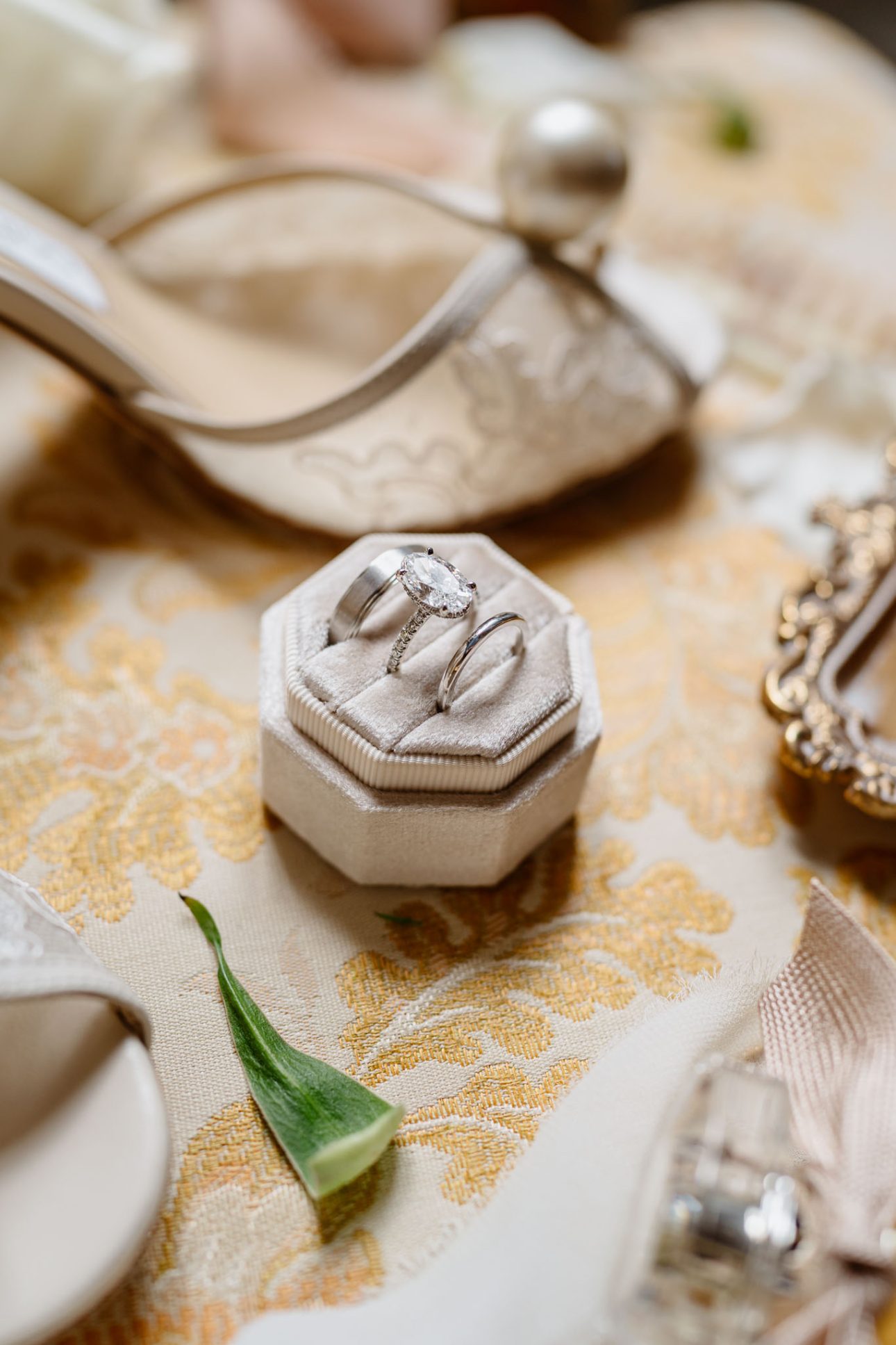 Wedding rings detail luxury Jewish wedding Tuscany