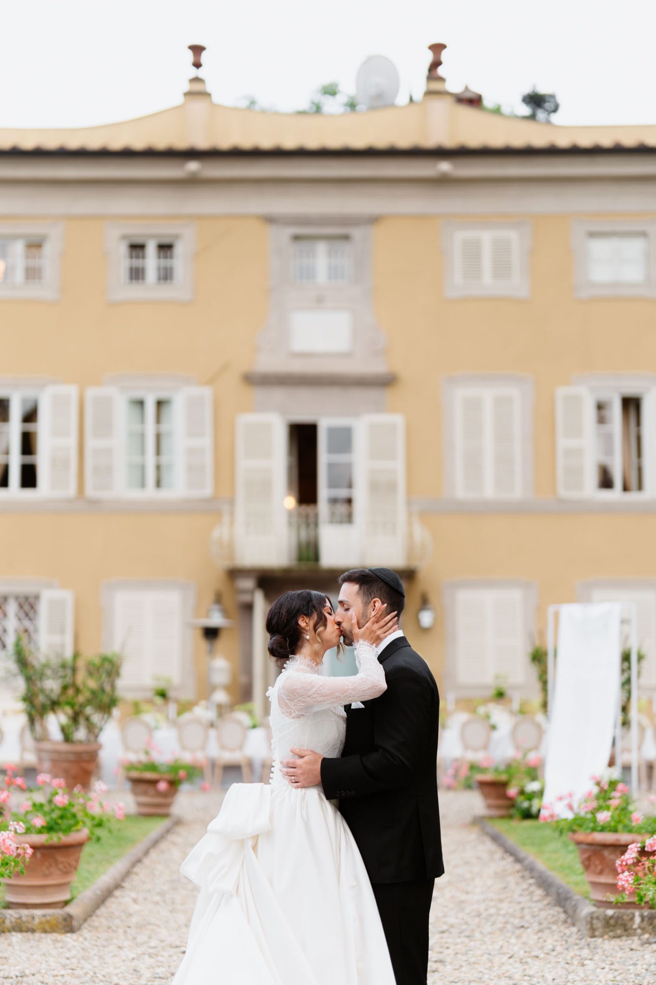 Luxury wedding portrait with Tuscan landscape